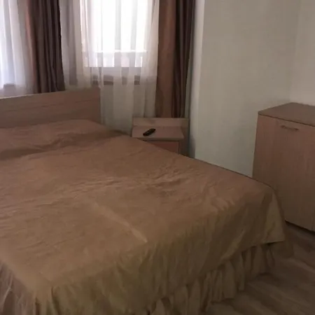 Семеен хотел Къщата Хотел 2*