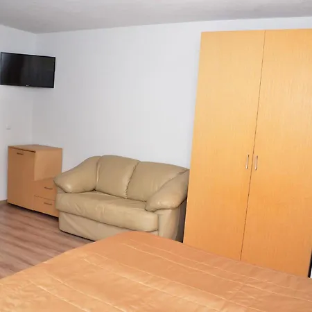 Семеен хотел Къщата 2*