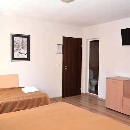 Хотел Семеен хотел Къщата 2*