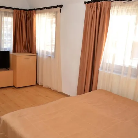 Хотел Семеен хотел Къщата Девин