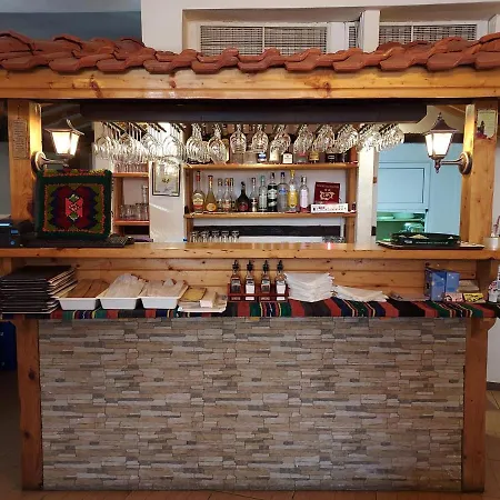 Хотел Семеен хотел Къщата 2*