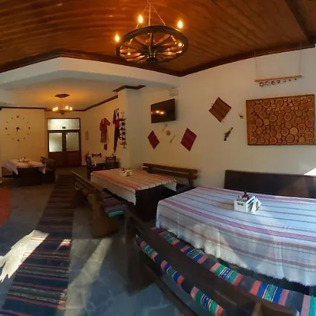 Семеен хотел Къщата Девин