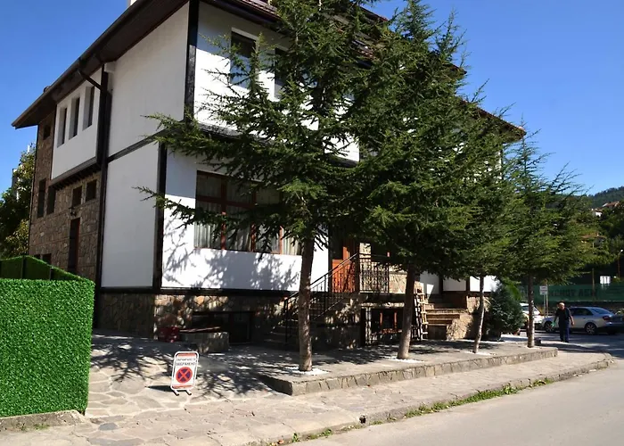 Hotel Семеен Хотел Къщата 2*